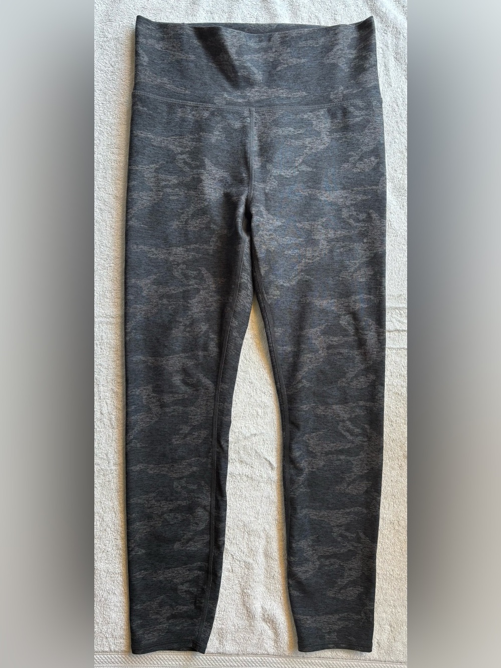 Vuori Dark Gray Camo High-Rise Leggings